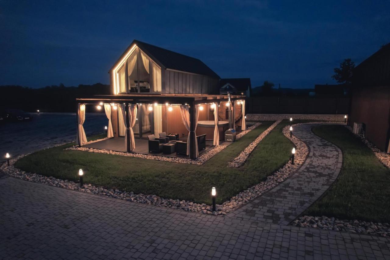 Village Resort Sauna & Jacuzzi & Netflix Tworkowa Extérieur photo
